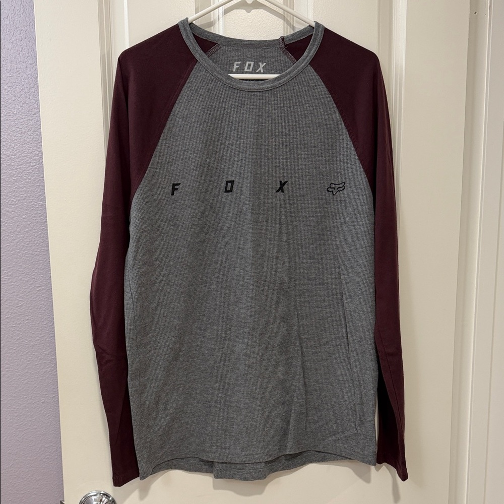 Fox Men's Gray and Burgundy Long Sleeve Tee